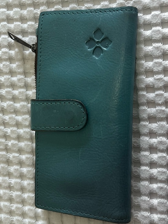 Patricia Nash Handbags - Patricia Nash Teal Leather Wallet with Snap Closure